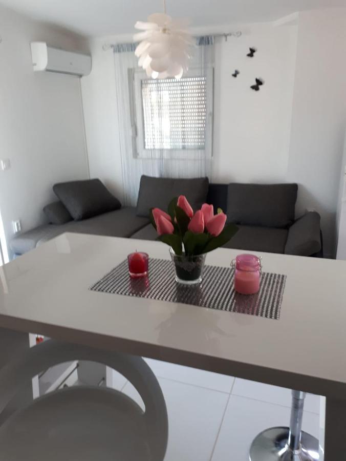 Apartmani Plesa Vir Eksteriør bilde