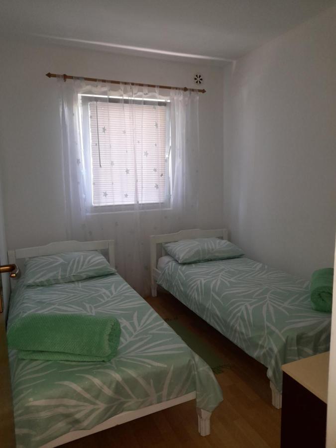 Apartmani Plesa Vir Eksteriør bilde
